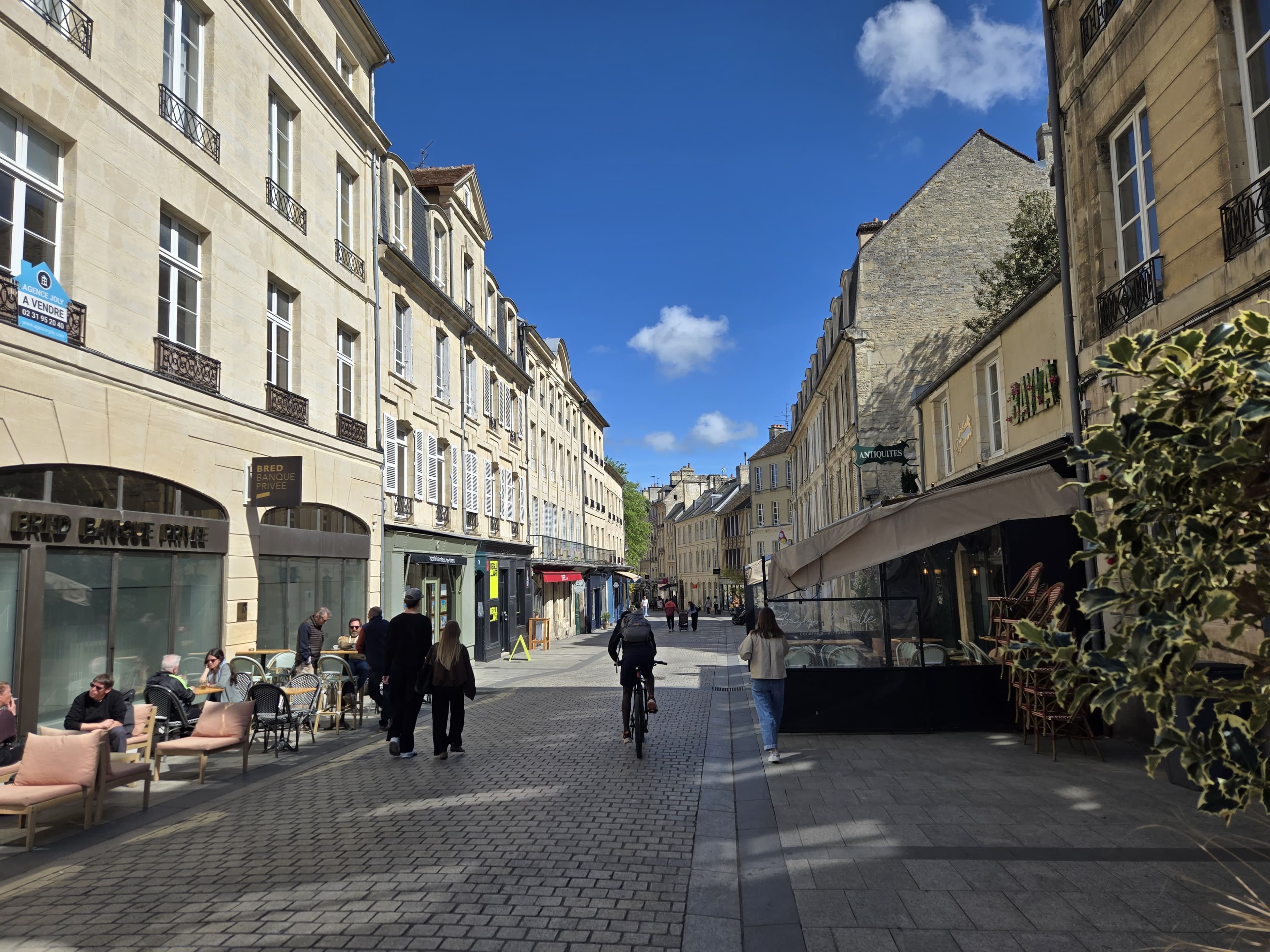 Caen walking tour — historic center