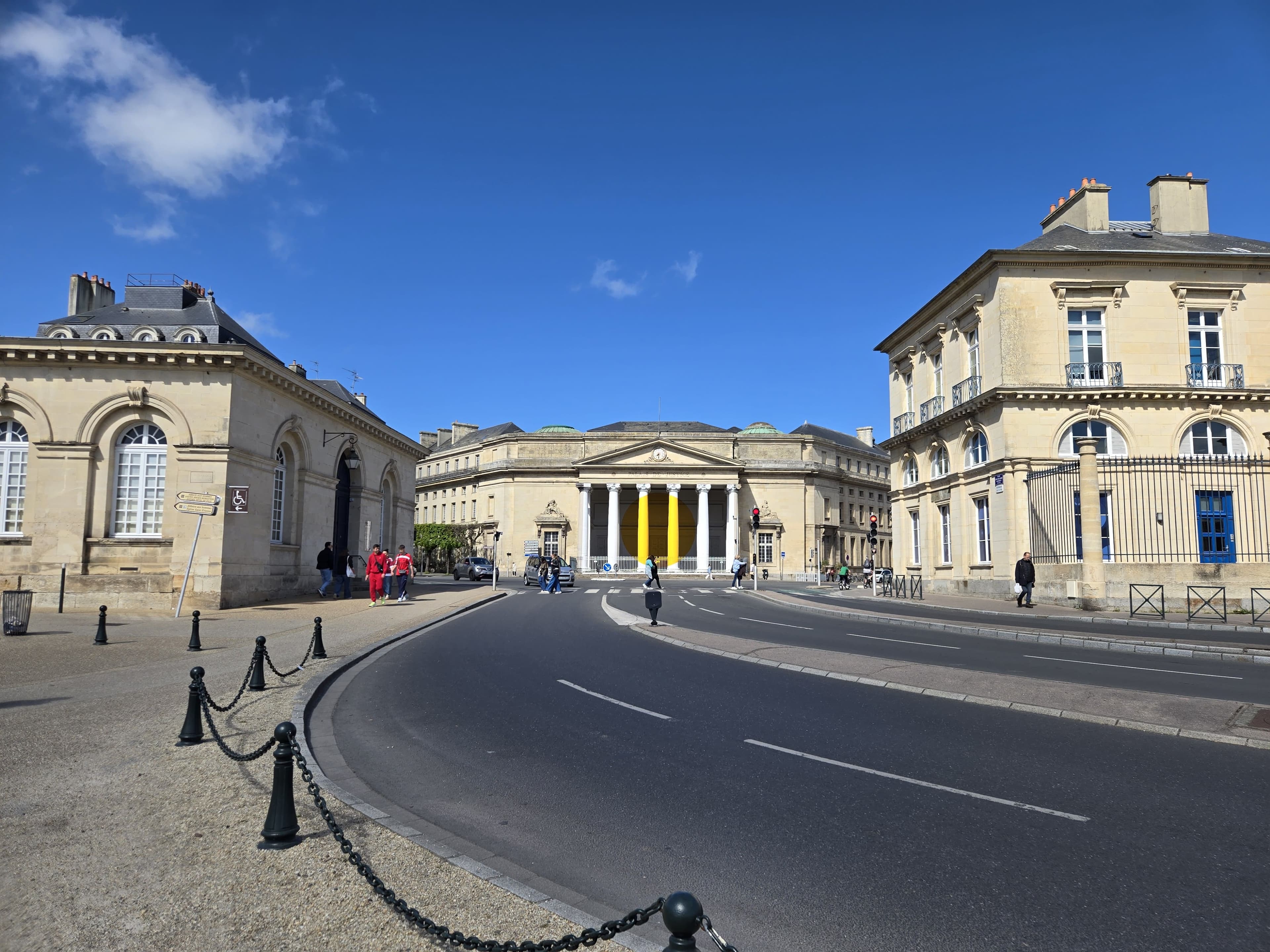 Caen walking tour — historic center